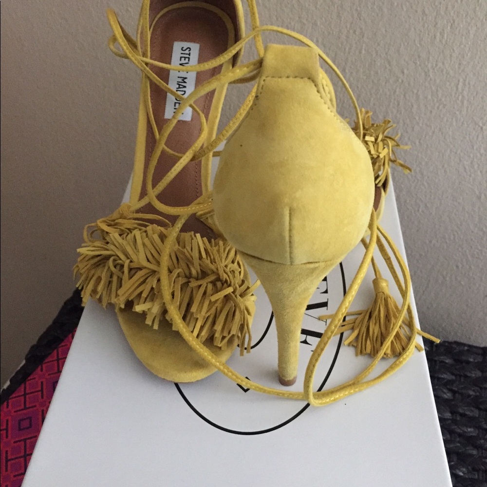 Only worn once.